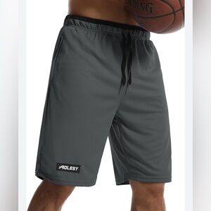 NWT men’s 10” athletic basketball shorts with pockets